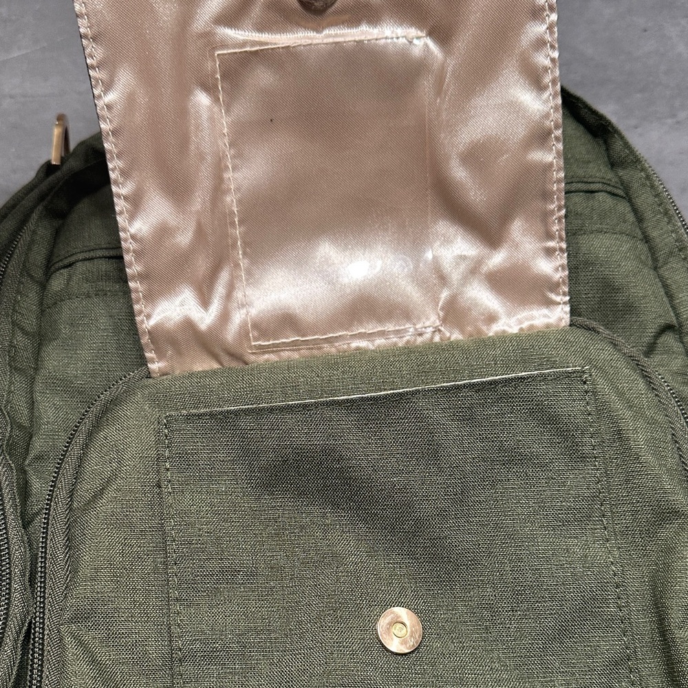 Ju-Ju-Be Be Right Olive Backpack diaper bag  with Gold Accents - Picture 2 of 12